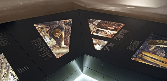 Hinterleuchtete Klimavitrinen. Silberrausch und Berggeschrey, Ausstellung Archäomontan Dresden